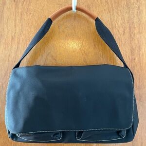 Lands End Black handbag with magnetic closure